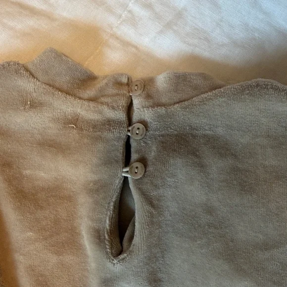 🌈Cozmo 🌈NWOT Organic velour sweatshirt - Stone
BY - Picture 8 of 10